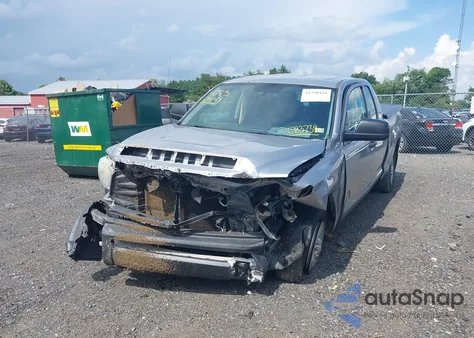 2015 Toyota Tundra Sr 4.6L V8 z USA, uszkodzony, nr VIN 5TFRM5F15FX083238